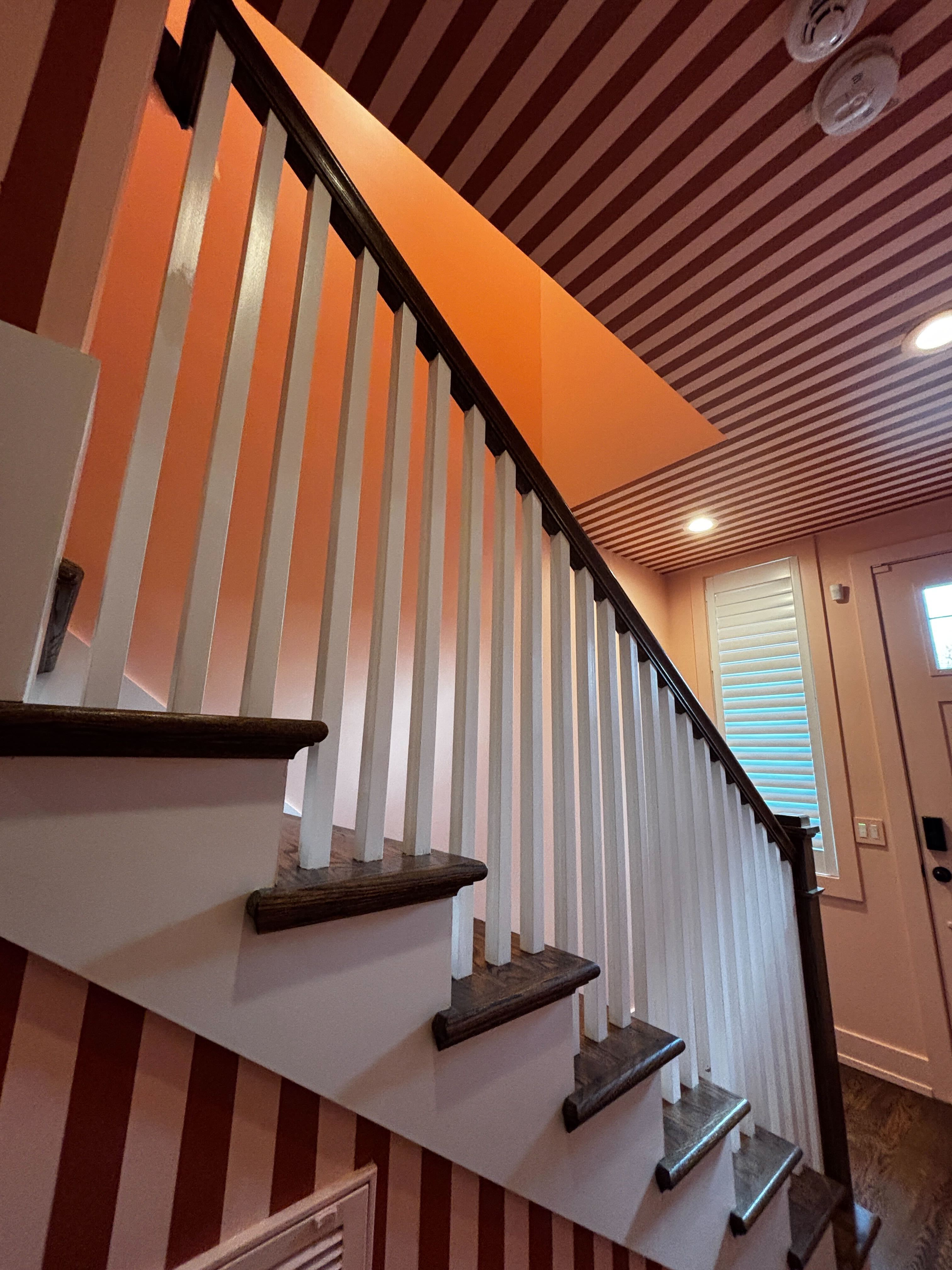 interior-painting-nashville-tn-foyer-stripes-09.jpg